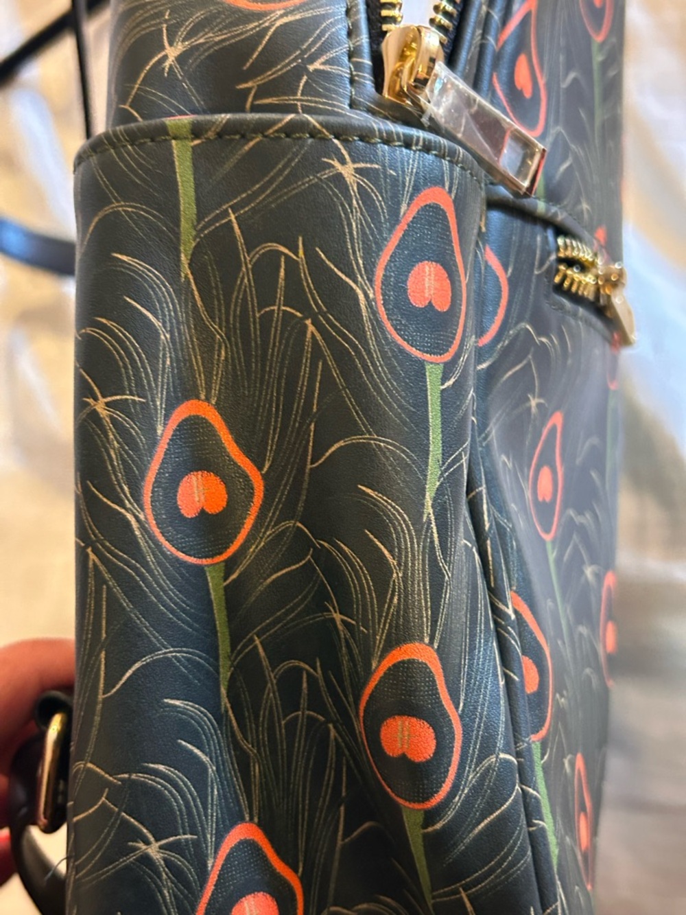 Harrods Backpack NWOT‎ Peacock Feather Green Adjustable Pockets Travel Statement - Picture 7 of 7